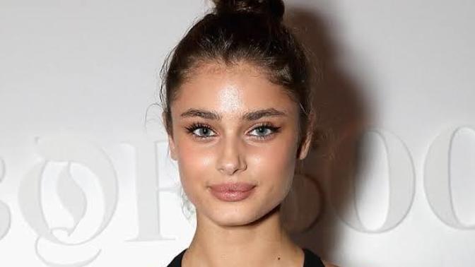 Kinda random, but do you think Taylor Hill's hairline work well with her face?