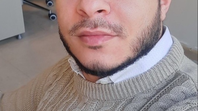 Does this sweater old fashioned?
