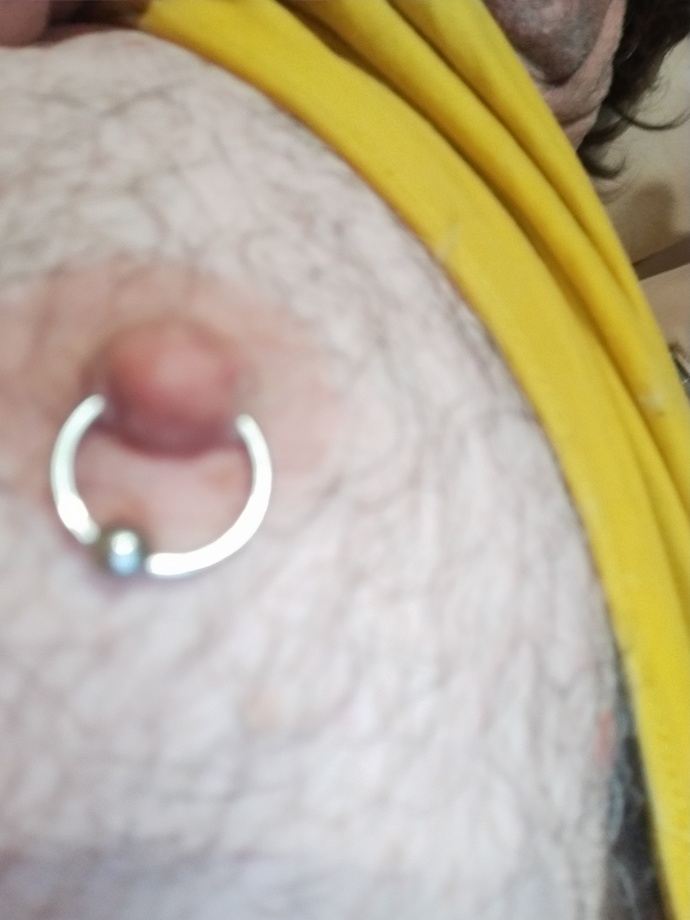 Girls, Piercings on guys?