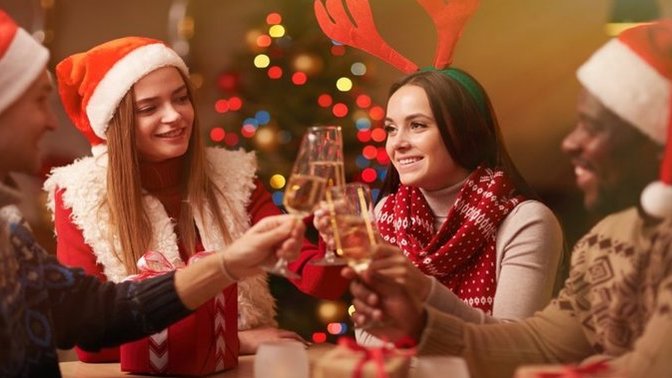 Is it better to be single or in a relationship during the Holidays?