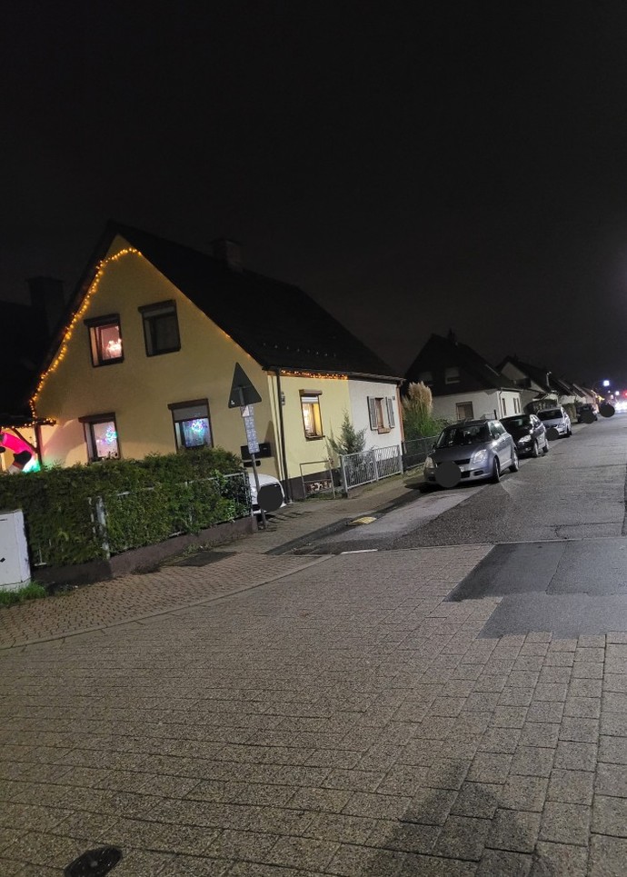 Does your neighborhood have Christmas lights?