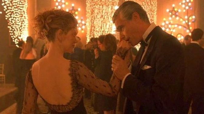 Is Eyes Wide Shut both the sexiest and most beautiful Christmas movie?