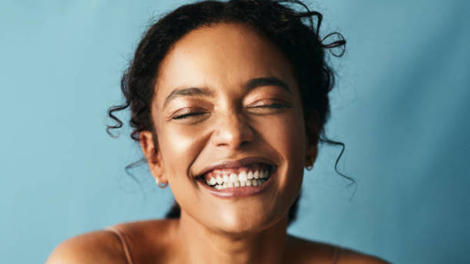 Is it true that when a/my man says he prefers you/me to look "natural" he means this?