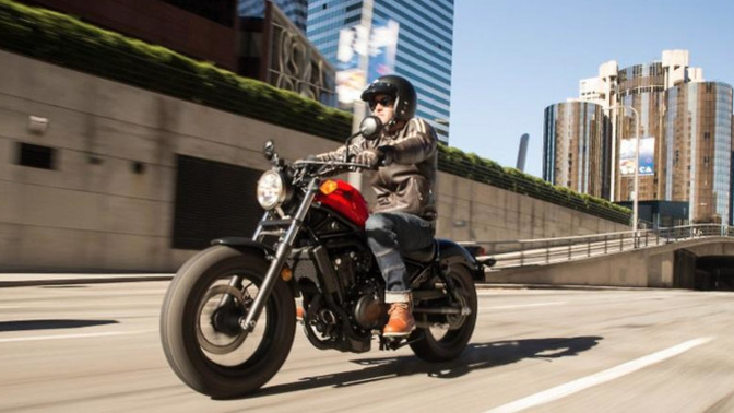 Can women drive motorcycle?