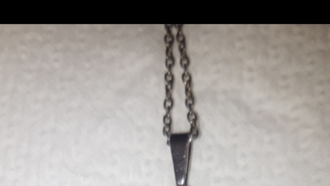 Can anyone tell at all what stone this could be?