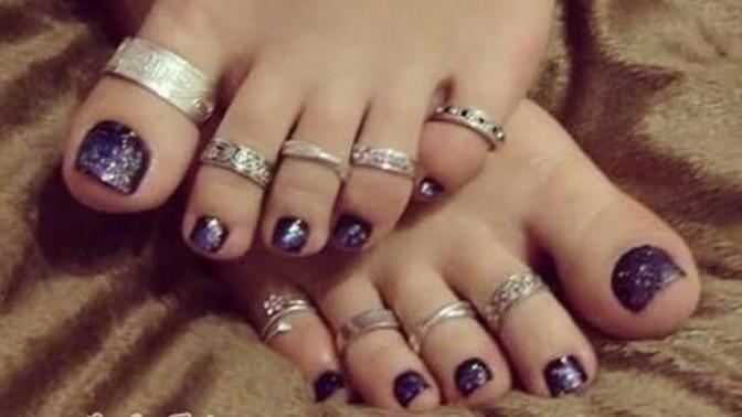 Why indian girls are wearing toe rings?