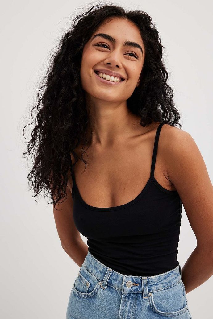 Casual date - how should the girl dress? What do you think of an outfit like this one?