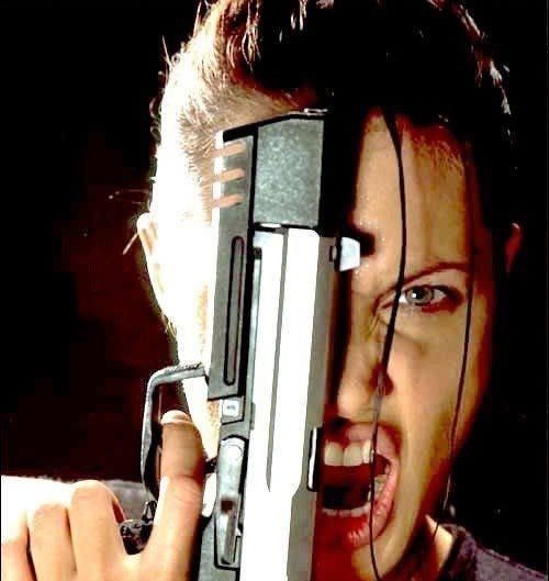 From the list of "Top Greatest Male Hollywood Physiques", whose wife is the strongest?