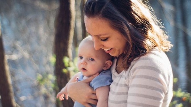 Is it smart to have a baby at 23 without a career and both parents in dead-end-jobs?
