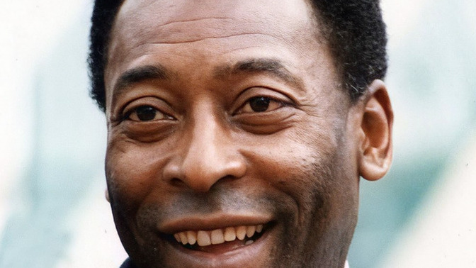 Pelé died today (29-Dec-2022) ... was he the best soccer player ever?