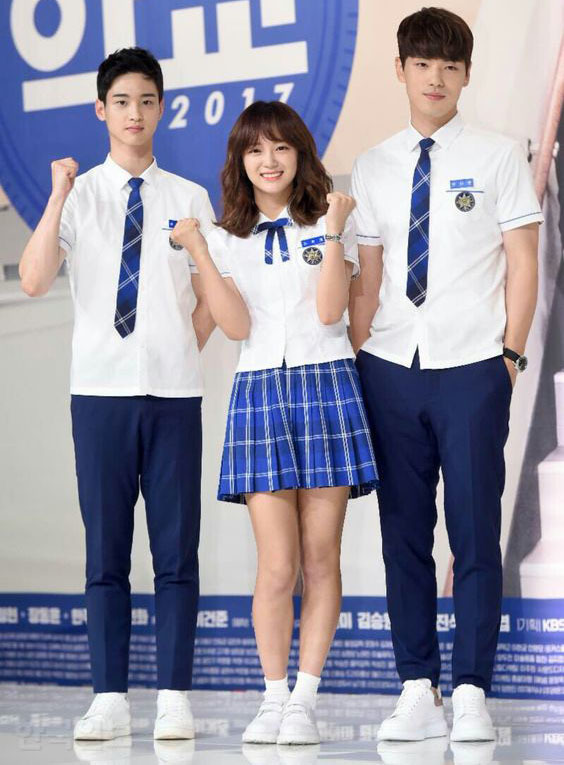 School Uniforms Good or Bad? GirlsAskGuys