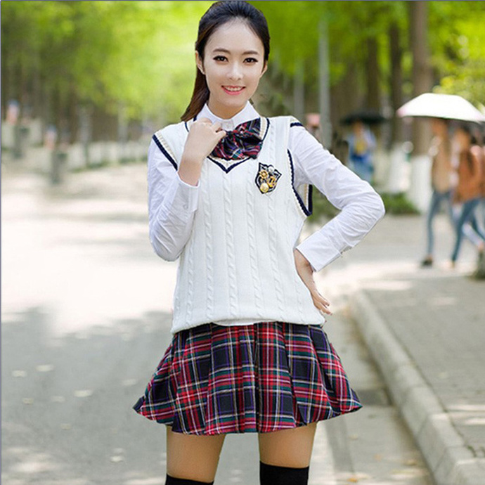 School Uniforms Good or Bad? GirlsAskGuys