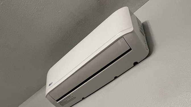 Will a dehumidifier stop mold from growing in my house? How long do I use the dehumidifier?