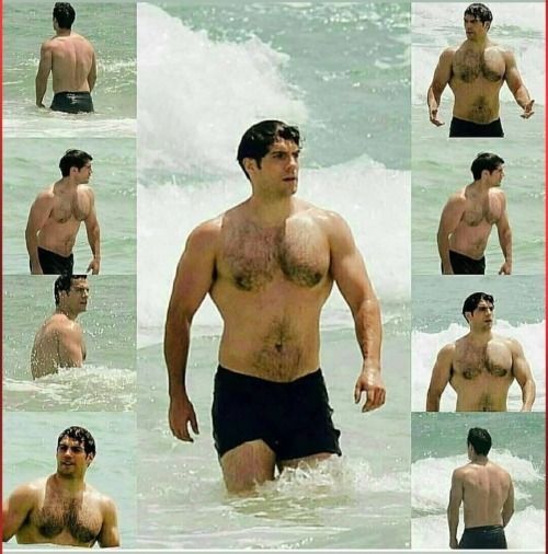 The British actor Henry Cavill named the most handsome man of 2022! Do you agree?