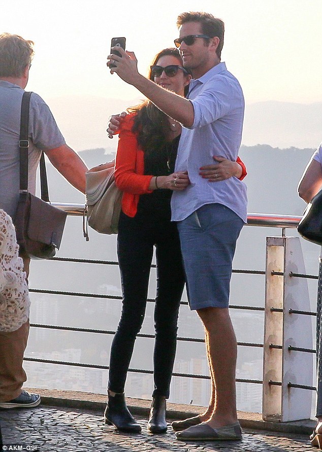 Hands, and curvy spine. "Wife's" Q angle too...