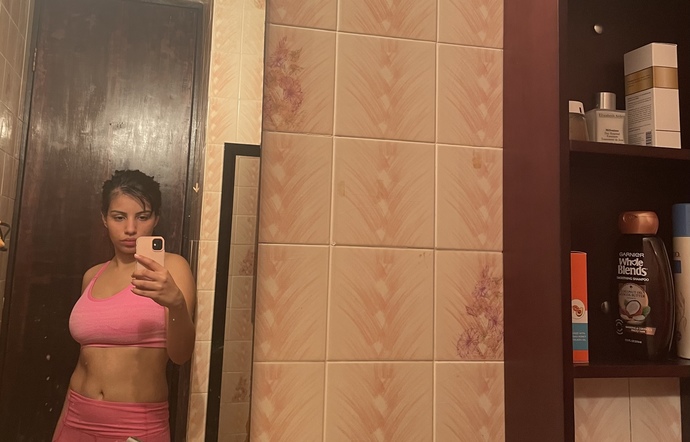 Guys, Does drinking detox teas work for bloating? Or water pills? Any other product?