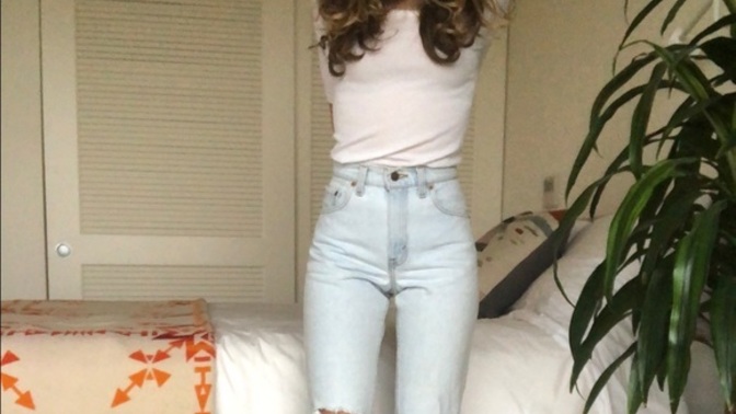 Do these jeans look similar (wash/color wise)?