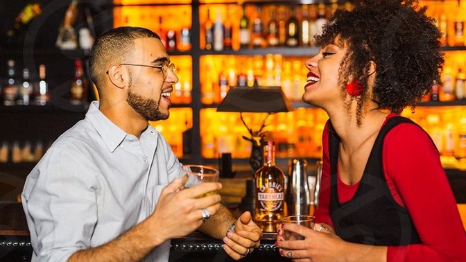 Does alcohol make you lower your relationship standards when drunk?