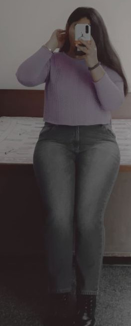 Guys do you prefer heavy thighs or thin thighs?
