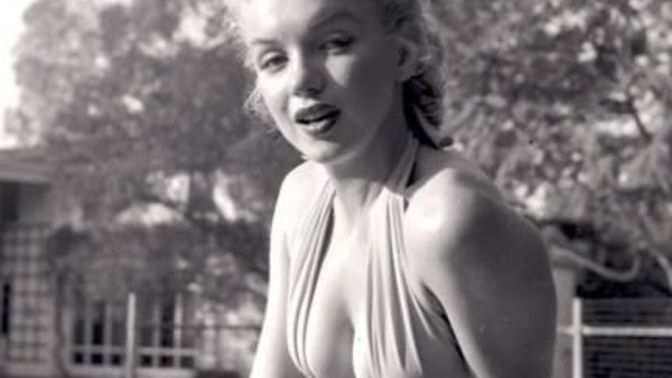 Guys, what do you think of belly like Marilyn's? Do you still think it's attractive?
