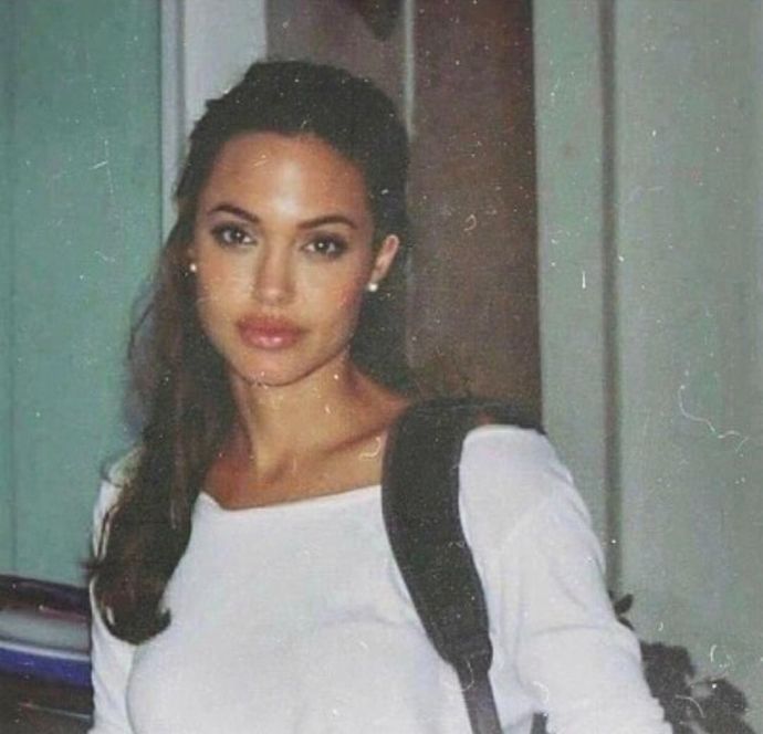 Guys, Who was prettier: Angelina Jolie or Denise Richards?