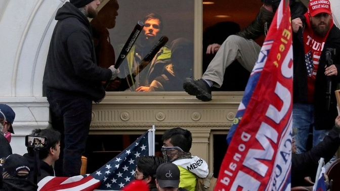 What was worse between January 6th and the 2020 BLM riots?