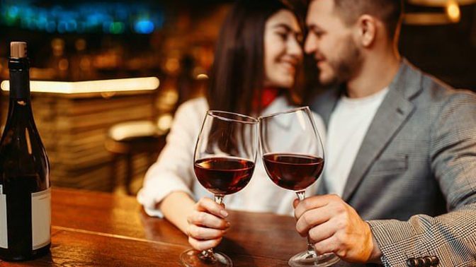 Is it okay to drink on a first date?