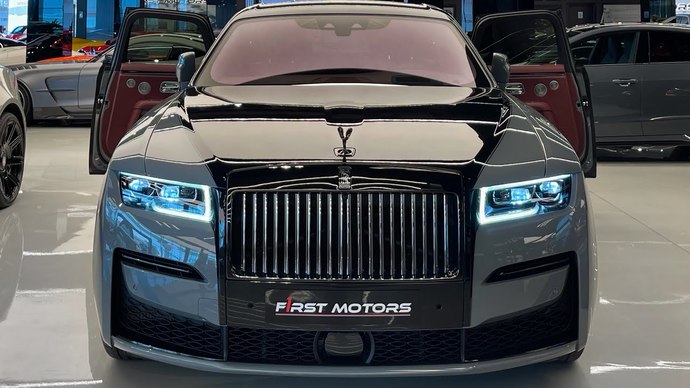 Doesn’t this car look pretty cool?