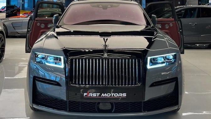 Doesn’t this car look pretty cool?