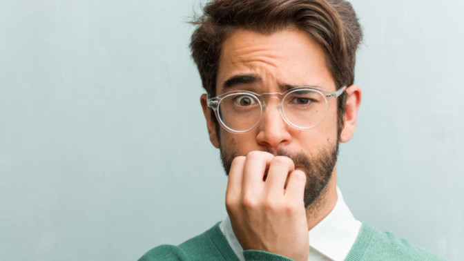 Do girls act differently based on a guys attractiveness?