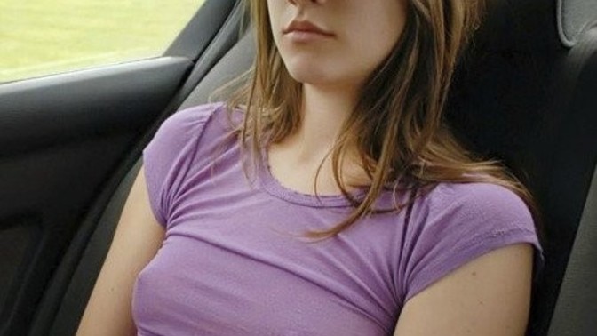 Are you like goes outside braless? If you like what's the reason?