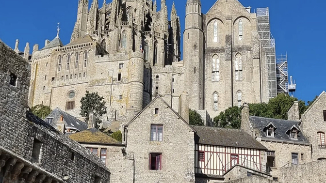 When you travel do you try to make an itinerary of things to do or do you just go and see what you can get in to?