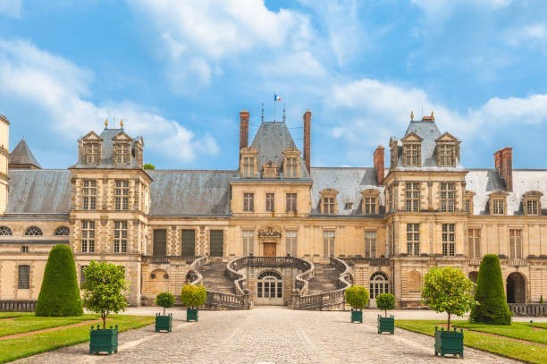 What do you think of the Fontainebleau castle?