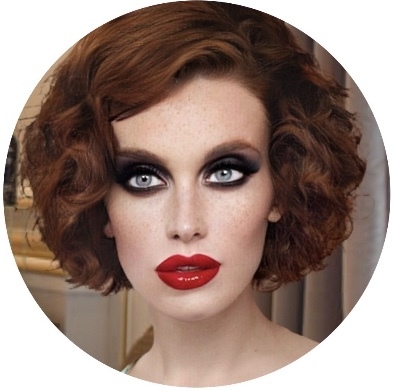 Is this woman beautiful? Does she look glamorous and classy?