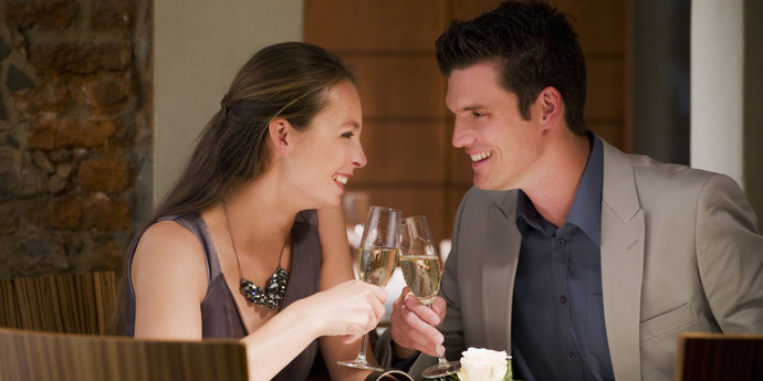 Men, What are your thoughts on women not wearing makeup on first date?