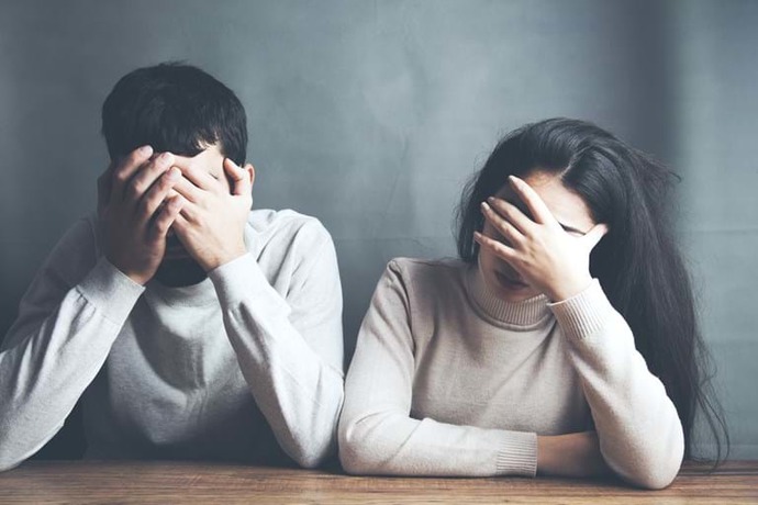 Who Should Initiate Conversation After A Couple Fight?