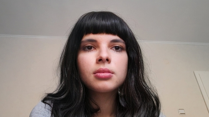 Would you date me? Am I pretty?
