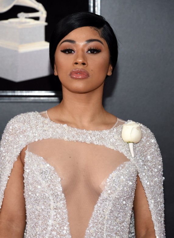 Who cuter Cardi B or Hennesey?
