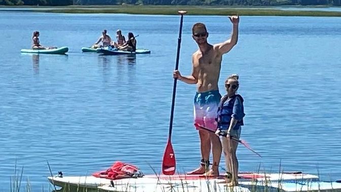 3ft10 girl finds in a relationship with handsome athletic British guy. Proof that true love conquerors all and hope for those who think they 2 short?