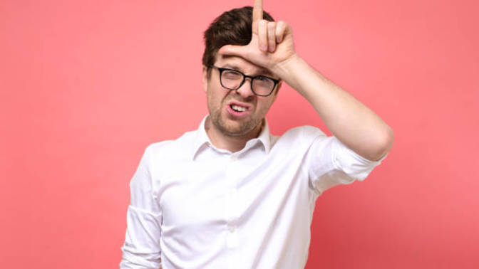 Are single people considered losers if they dont have relationships?