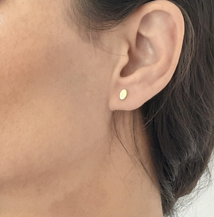 Which earrings would look best with this necklace?