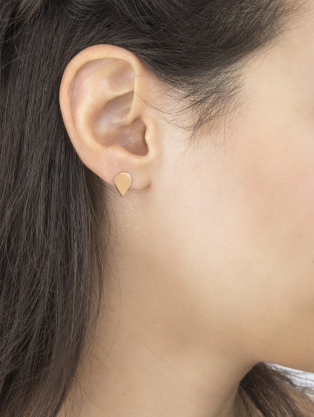 Which earrings would look best with this necklace?