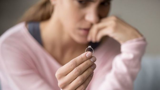 Do women benefit from marriage less than men?