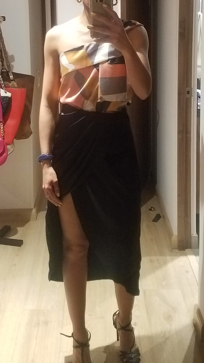 Is this a nice outfit for a Night party?