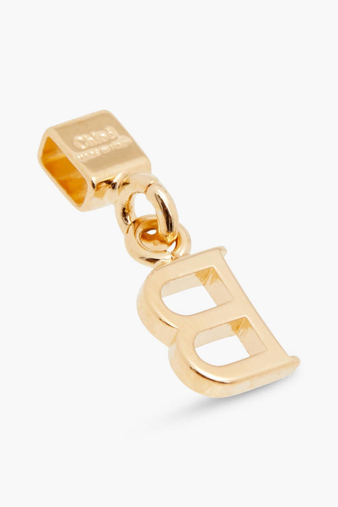 How do I wear this pendant?