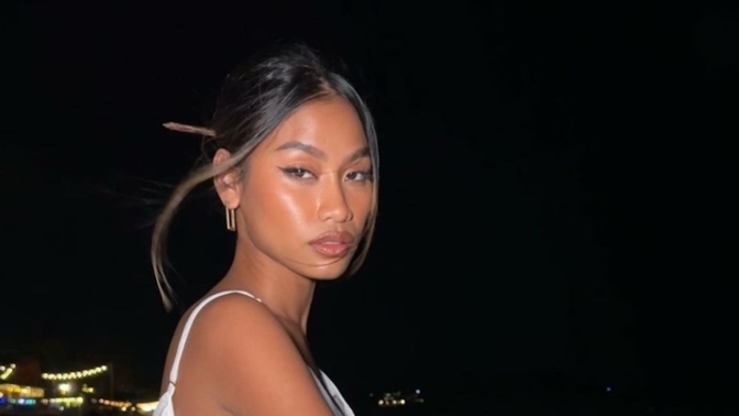 Rate her? ok? Is she hot?