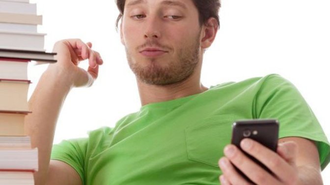 Why does a guy reply to my messages if he isn’t into me?