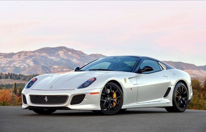 Which of these Exclusive/Hyper cars from Cristiano Ronaldos collection is your favorite?