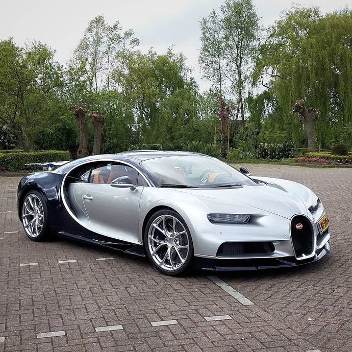 Which of these Exclusive/Hyper cars from Cristiano Ronaldos collection is your favorite?