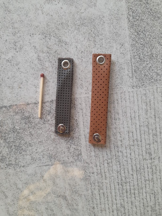 How much would you spend on 50 or 100 pieces handmade leather keychains like these ๐๐ฝ ?